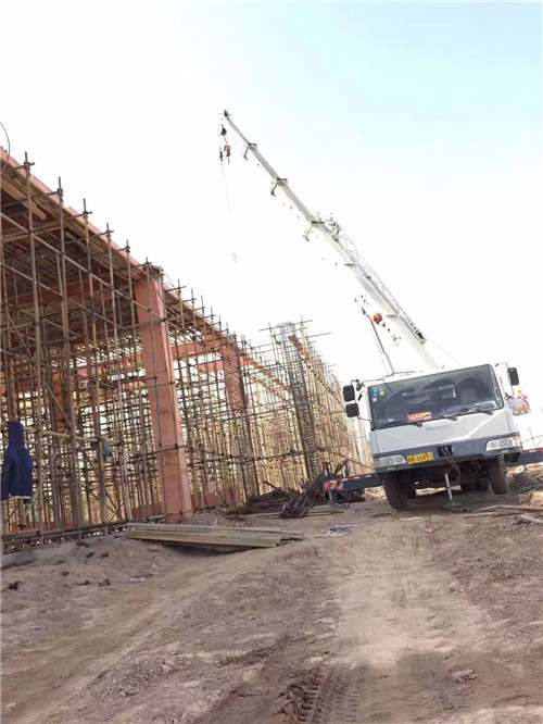 毕节市吊车作业的安全注意事项有哪些？