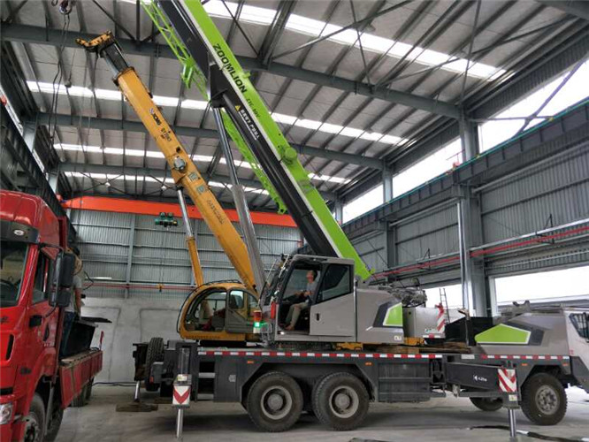 毕节市高空车出租需要注意哪些安全事项？