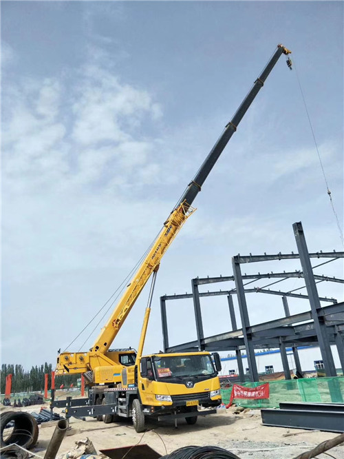 毕节市超高层建筑钢结构吊装案例